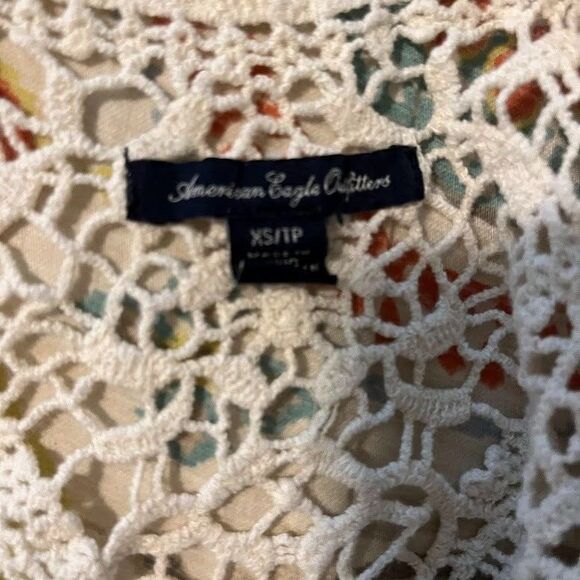 American Eagle Vntg Crocheted Cottagecore Bohochic Cream/Gray/Blue Tank Top XS - Picture 4 of 4